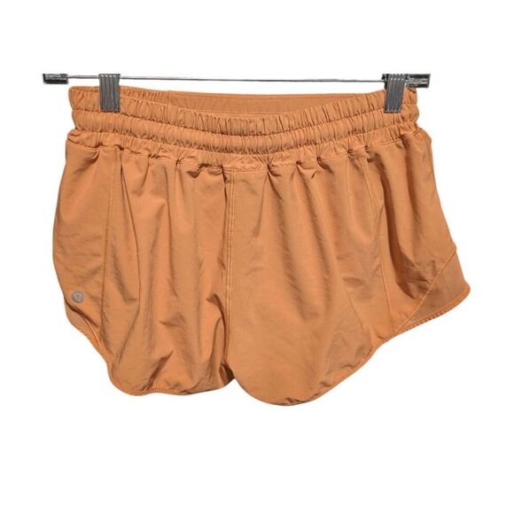 LULULEMON ATHLETICA Hotty Hot Low-Rise Short '2.5" Size 8 - Picture 5 of 5
